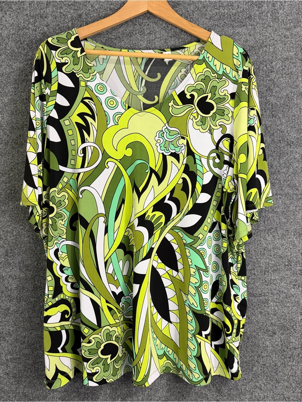 Susan Graver Lime Green and Black Abstract Floral Print Blouse